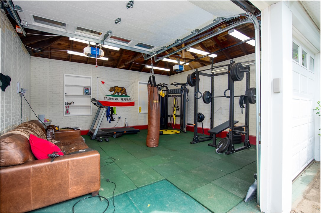 174 Rochambeau Avenue Providence, RI 02906 - Photo 31 of 32 garage currently used as gym.