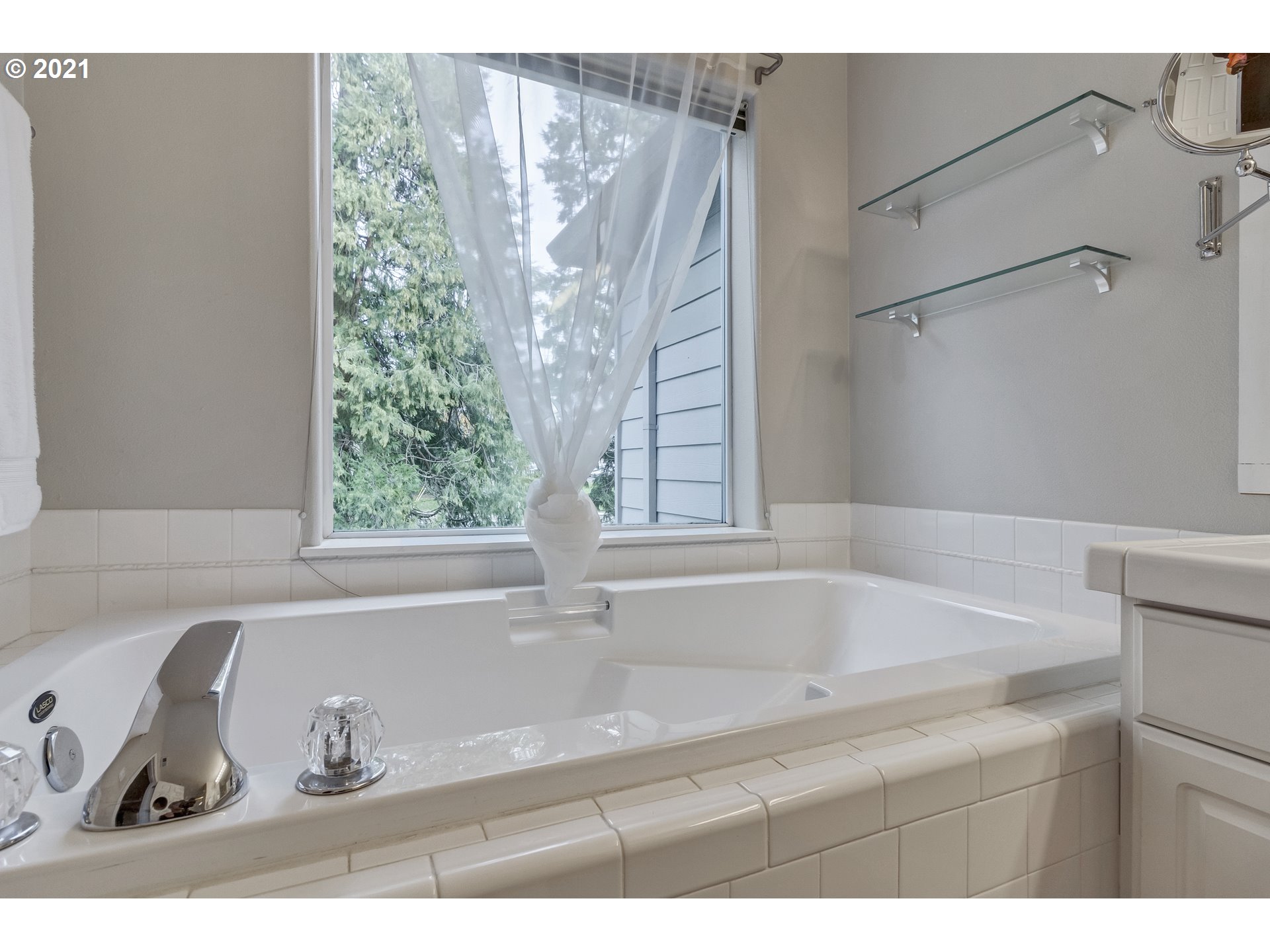 22020 Southwest Grahams Ferry Road, Unit D Tualatin, OR 97062 - Photo 20 of 31 Gallery Image 20