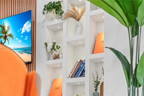 $9,999 | 209 North 31st Avenue, Unit 1, Hollywood, FL 33021