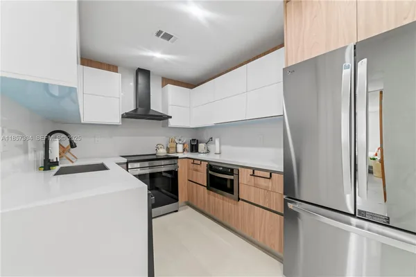 $9,999 | 209 North 31st Avenue, Unit 1, Hollywood, FL 33021