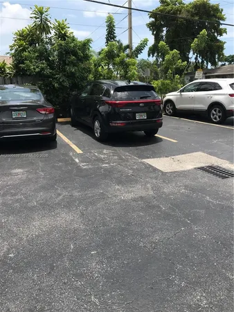 $2,100 | 2415 Lincoln Street, Unit 307, Hollywood, FL 33020