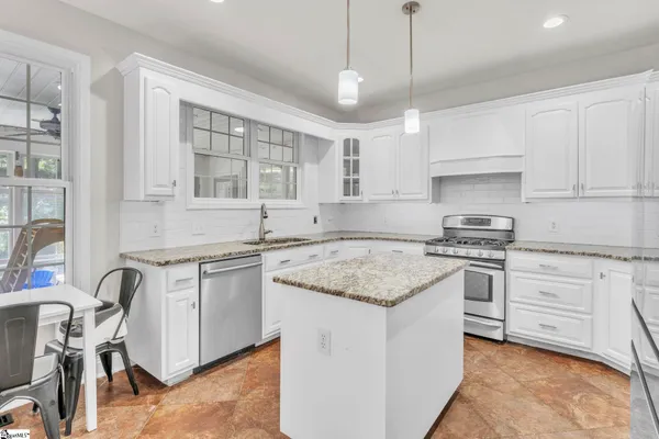 $649,900 | 207 Devonhurst Drive, Seneca, SC 29678
