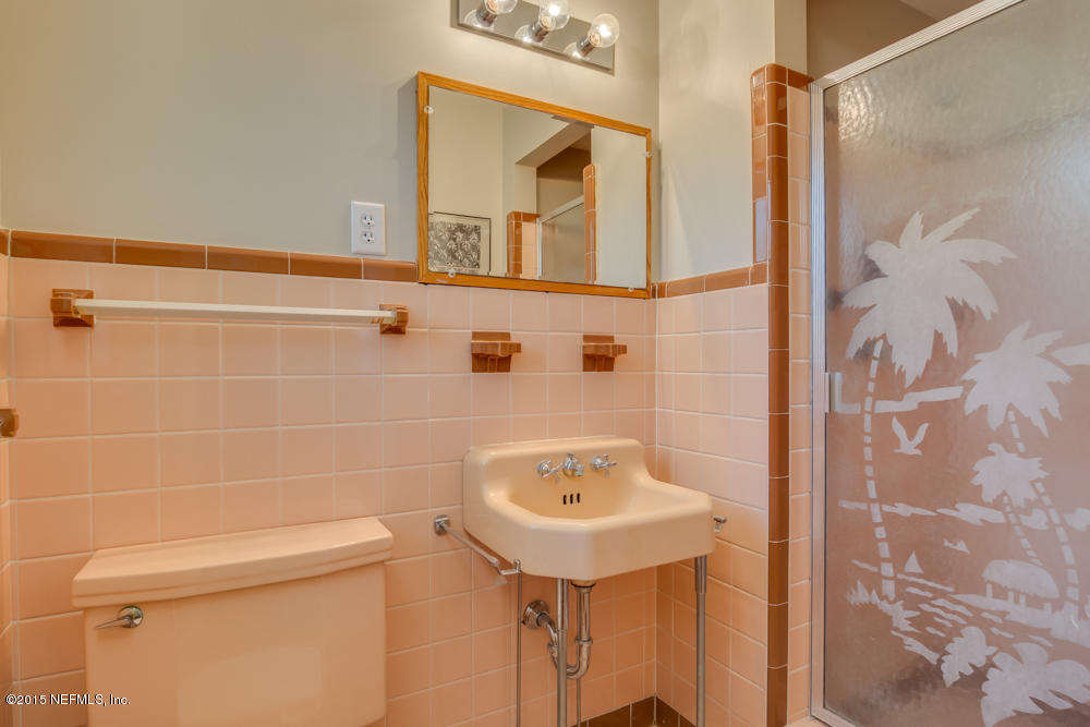 3639 Hilliard Road Jacksonville, FL 32217 - Photo 17 of 25 18 Master Bath