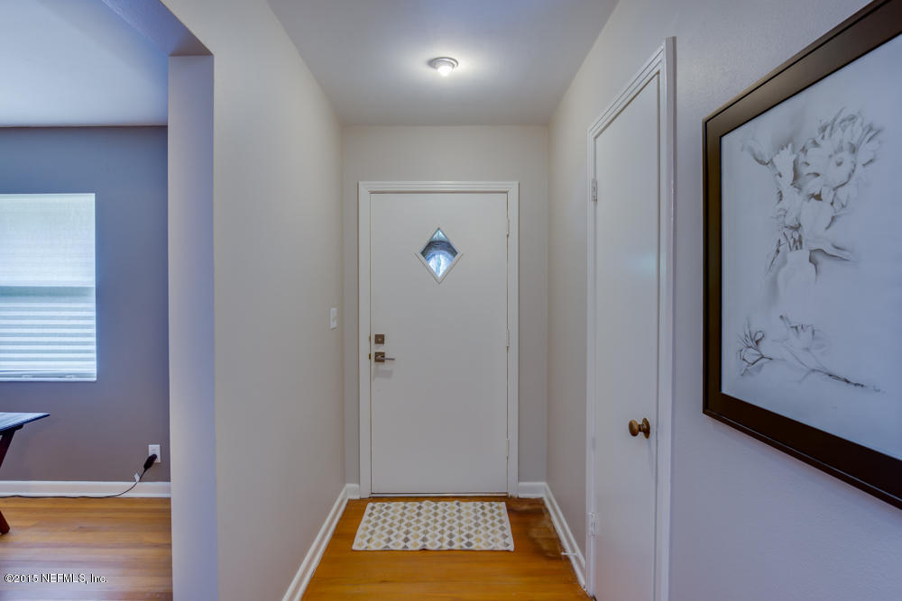 3639 Hilliard Road Jacksonville, FL 32217 - Photo 4 of 25 5 Entry foyer
