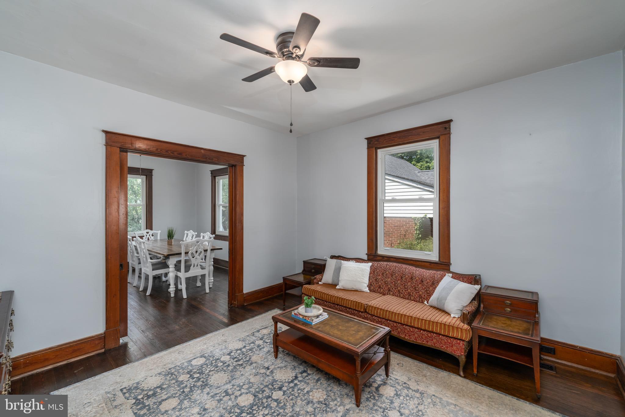 4603 White Avenue Baltimore, MD 21206 - Photo 6 of 39 Bright Living Room