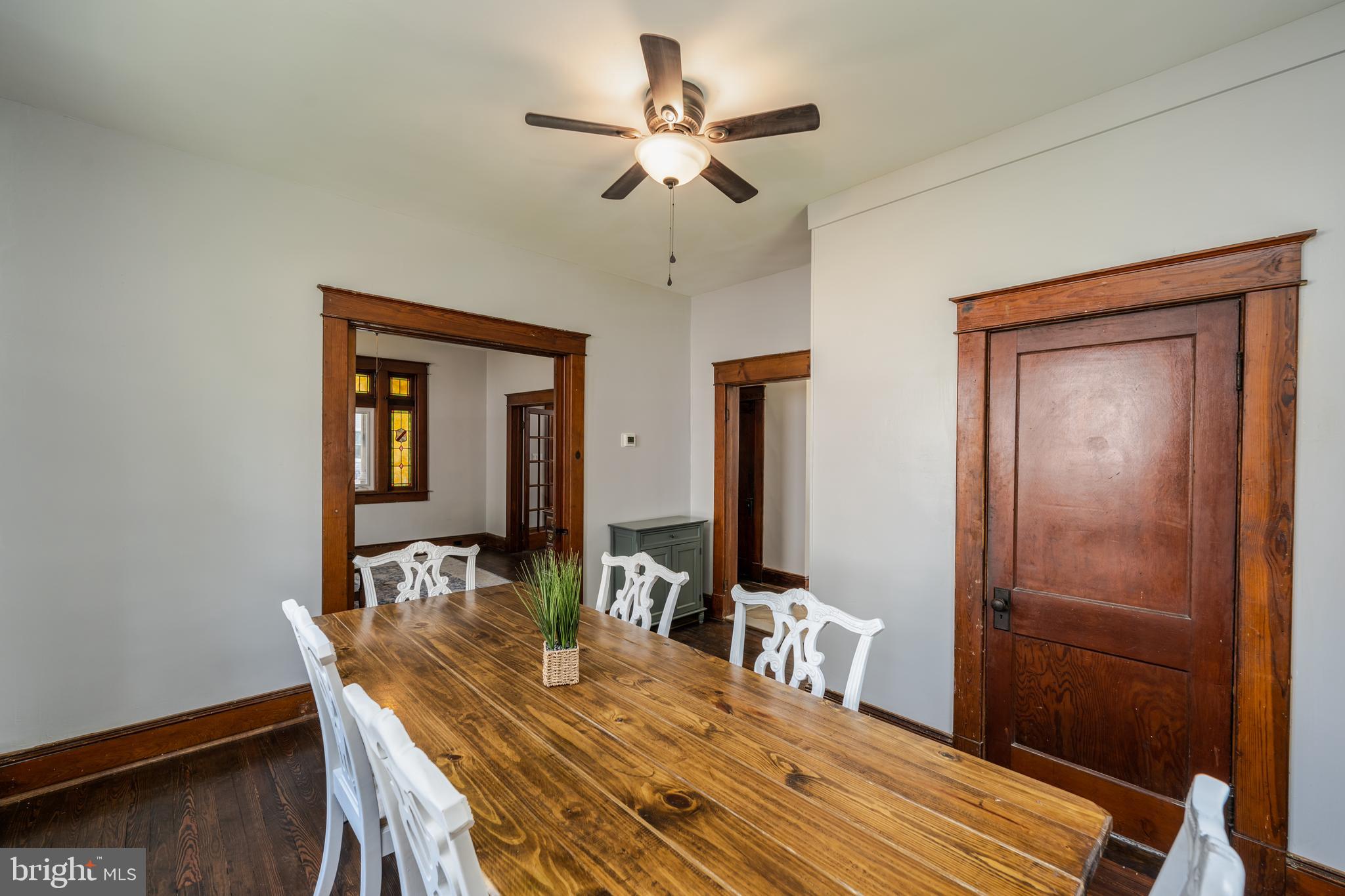 4603 White Avenue Baltimore, MD 21206 - Photo 9 of 39 Large dining room