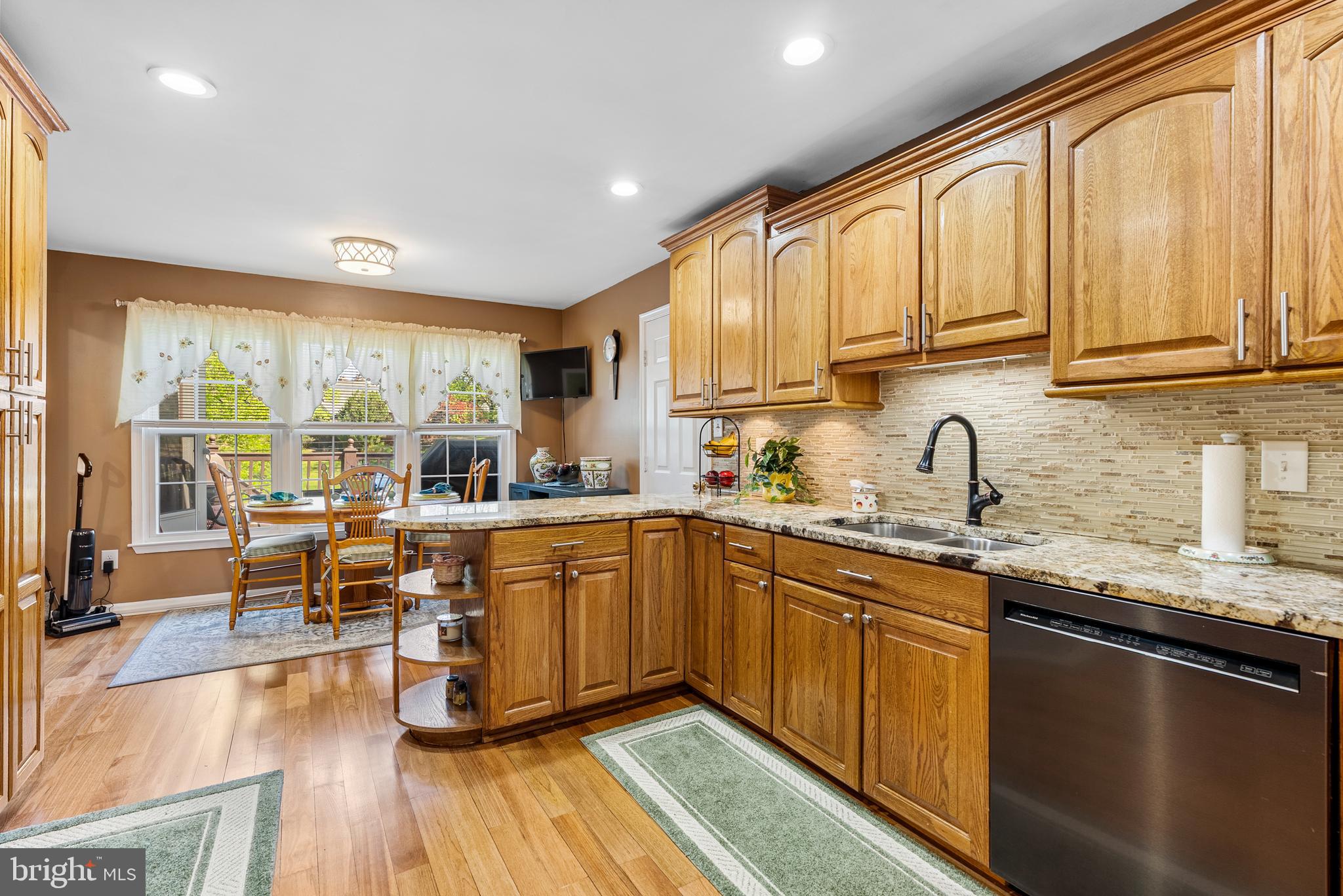 9975 Old Mill Road Ellicott City, MD 21042 - Photo 14 of 54