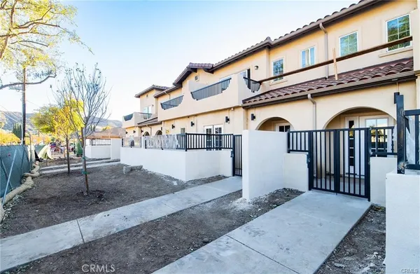 $749,000 | 5502 East Los Angeles Avenue, Unit 4, Simi Valley, CA 93063