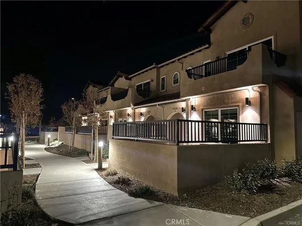 $749,000 | 5502 East Los Angeles Avenue, Unit 4, Simi Valley, CA 93063
