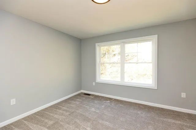 $3,000 | 231 Putnam Hill Road, Lyndeborough, NH 03082