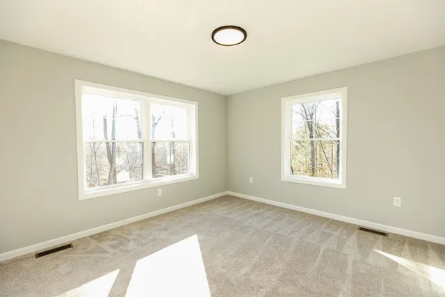 $3,000 | 231 Putnam Hill Road, Lyndeborough, NH 03082