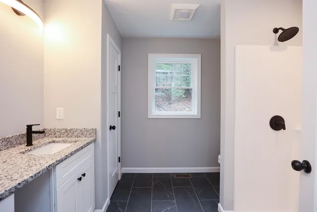 $3,000 | 231 Putnam Hill Road, Lyndeborough, NH 03082