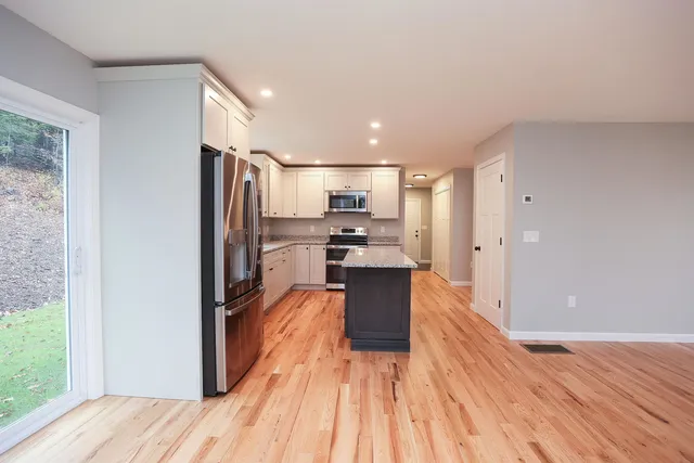 $3,000 | 231 Putnam Hill Road, Lyndeborough, NH 03082