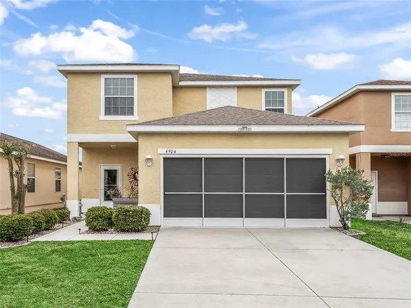 $299,990 | 4904 Northeast 123rd Lane, Oxford, FL 34484