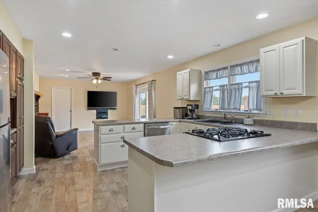 $275,000 | 9 Acadia Court, Springfield, IL 62712