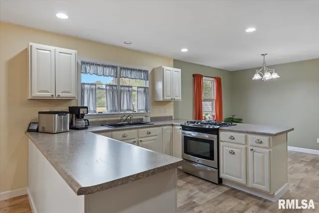 $275,000 | 9 Acadia Court, Springfield, IL 62712