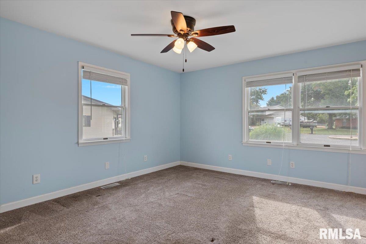 9 Acadia Court Springfield, IL 62712 - Photo 24 of 46