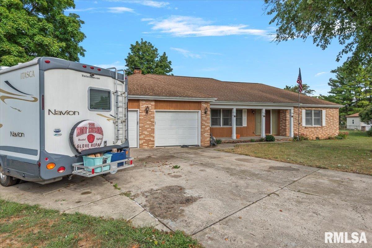 9 Acadia Court Springfield, IL 62712 - Photo 3 of 46