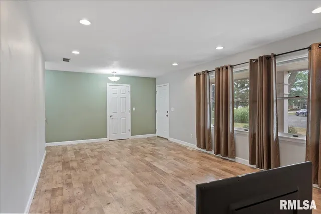 $275,000 | 9 Acadia Court, Springfield, IL 62712