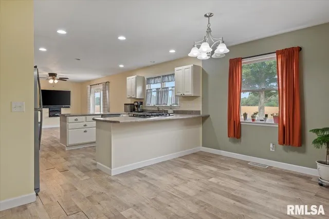 $275,000 | 9 Acadia Court, Springfield, IL 62712