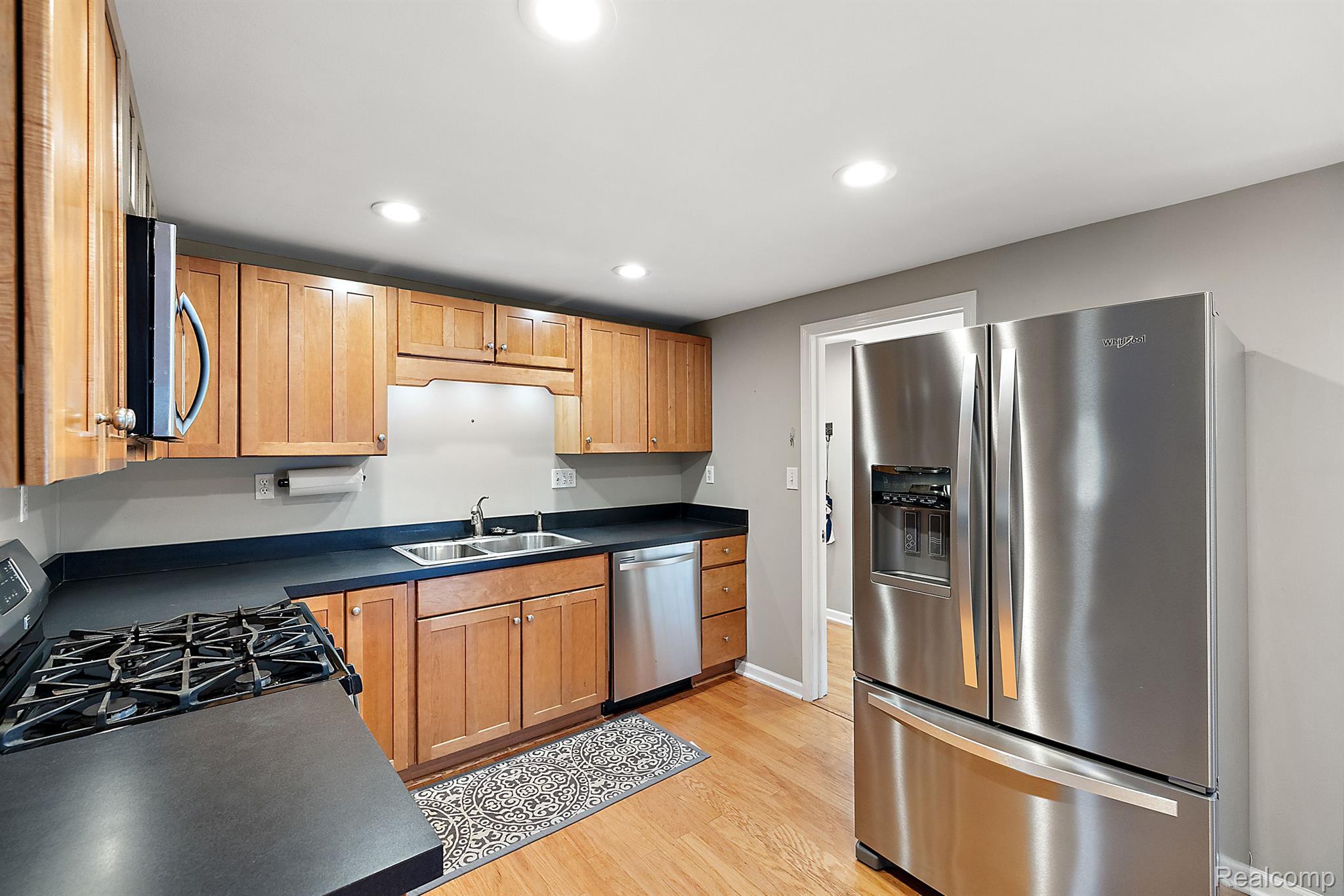 2088 Burdic Street Troy, MI 48085 - Photo 11 of 39