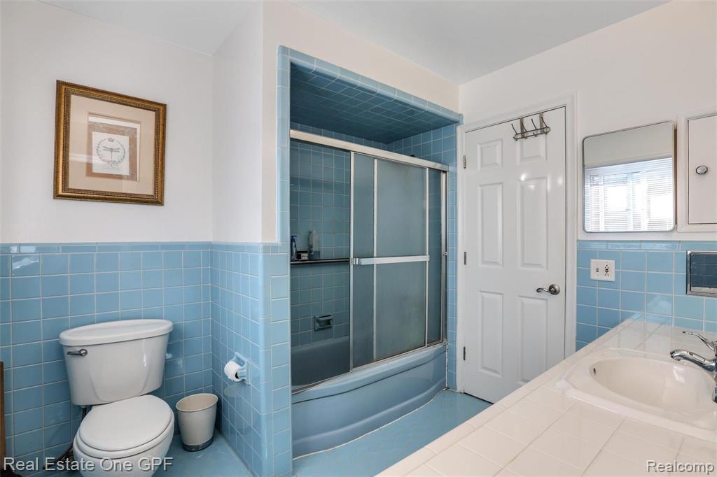 470 Cook Road Grosse Pointe Woods, MI 48236 - Photo 23 of 47