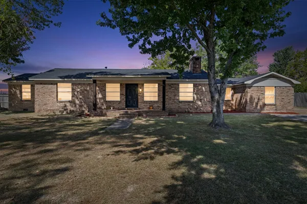 $239,900 | 1306 South Evenside Street, Henderson, TX 75654