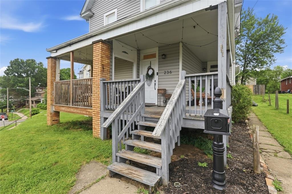 236 Elm Road Ambridge, PA 15003 - Photo 2 of 30 Gallery Image 2