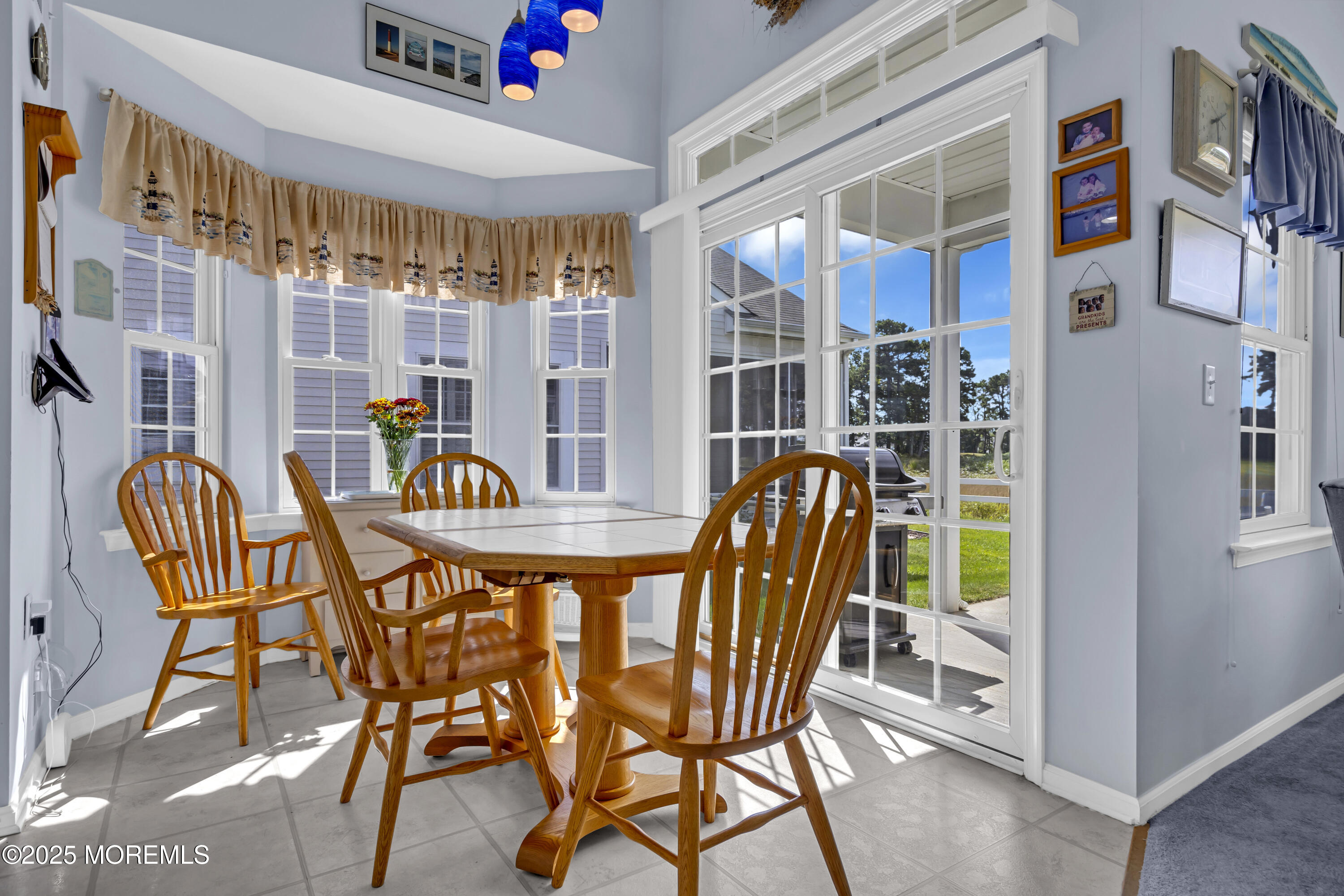 54 Pancoast Road Waretown, NJ 08758 - Photo 17 of 33 DINETTE W SLIDERS