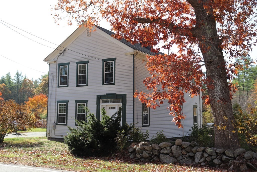 751 Snipatuit Road Rochester, MA 02770 - Photo 1 of 42 a front view of a house with garden