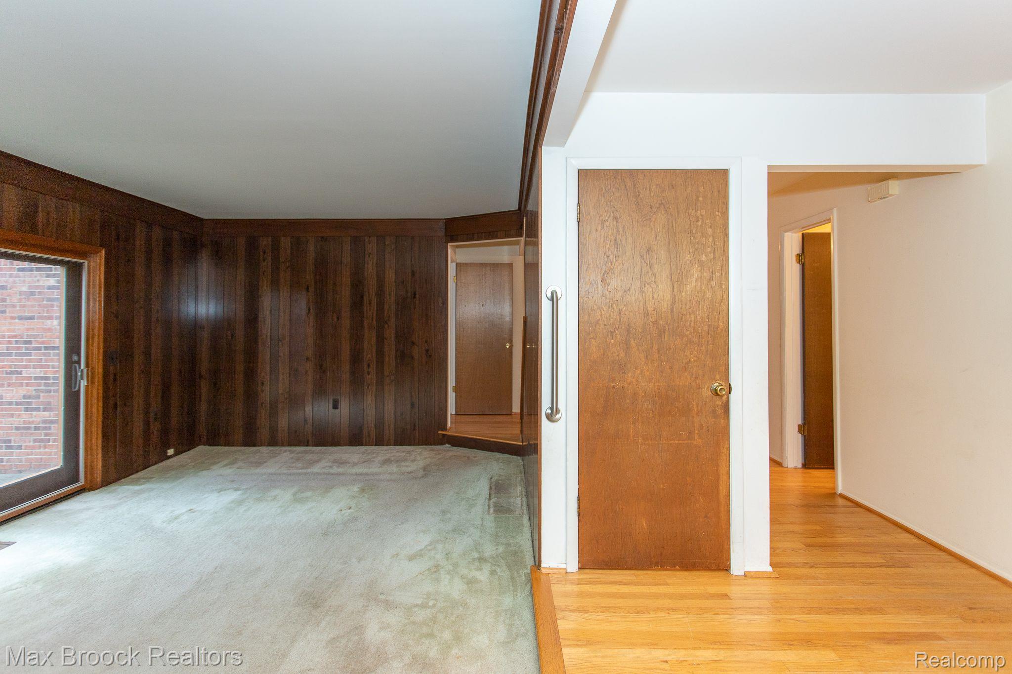 821 Hampton Circle Rochester, MI 48307 - Photo 46 of 60 Gallery Image 46