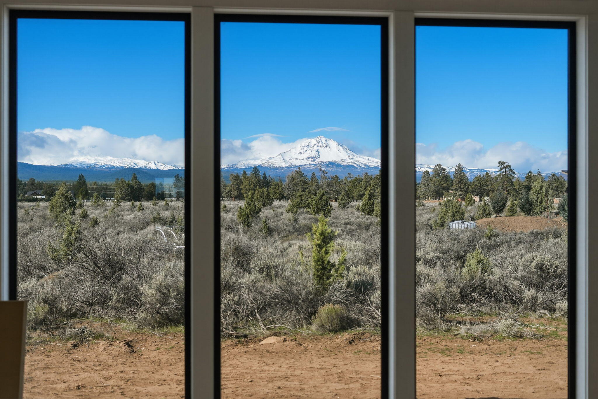 67135 Harrington Loop Road Bend, OR 97703 - Photo 5 of 17 9-web-or-mls-Riley_Visuals_009