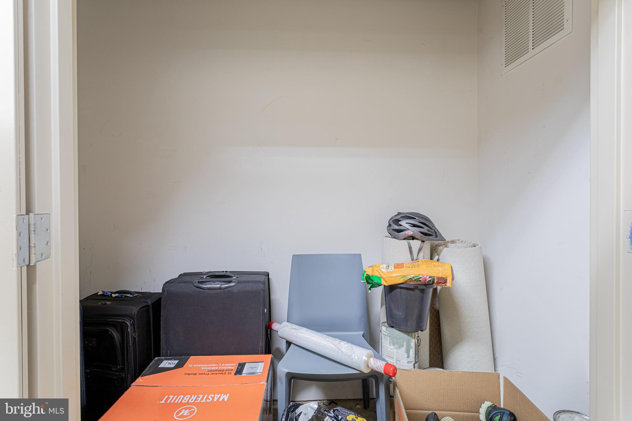 2351 Champlain Street Northwest, Unit C1 Washington, DC 20009 - Photo 37 of 40