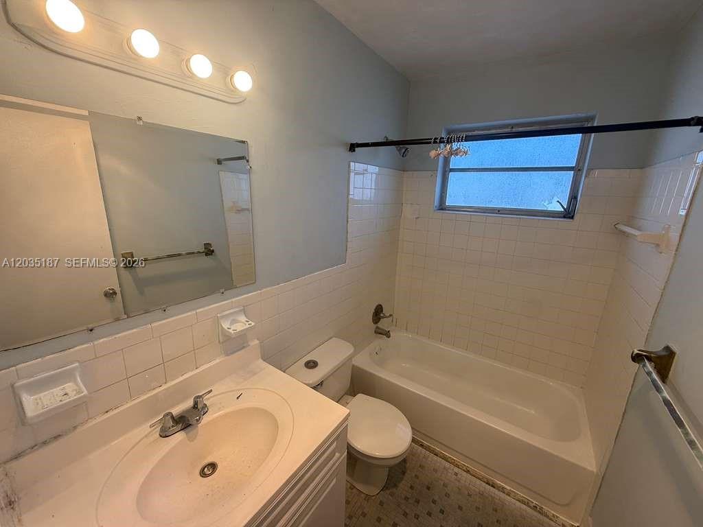 1663 Northeast Miami Gardens Drive, Unit 238 Miami, FL 33179 - Photo 4 of 9