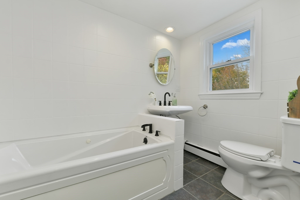 9 Domenica Road Walpole, MA 02081 - Photo 17 of 23 Gallery Image 17