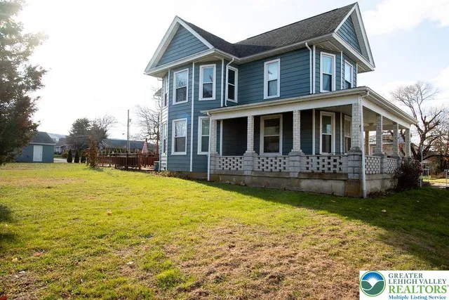 $324,995 | 220 West Main Street, Newmanstown, PA 17073