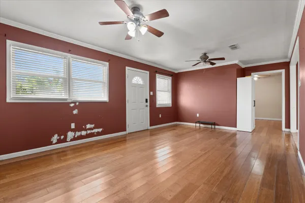 $200,000 | 709 East 4th Street, Denver City, TX 79323