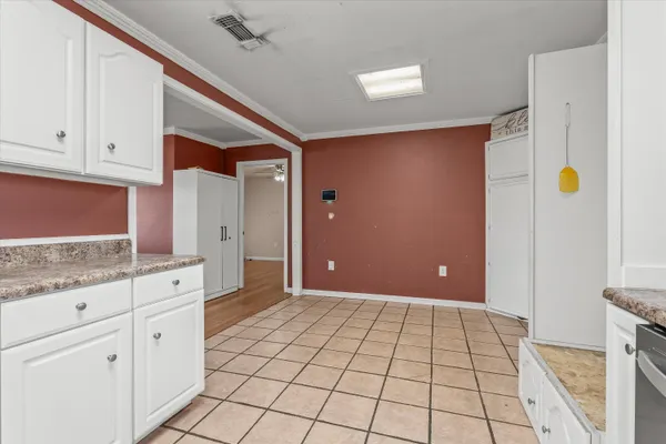 $200,000 | 709 East 4th Street, Denver City, TX 79323