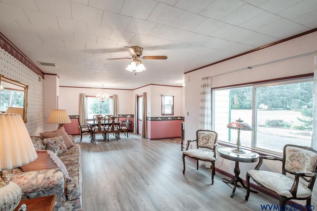 130 Oak Villa Road Dallas, OR 97338 - Photo 23 of 42