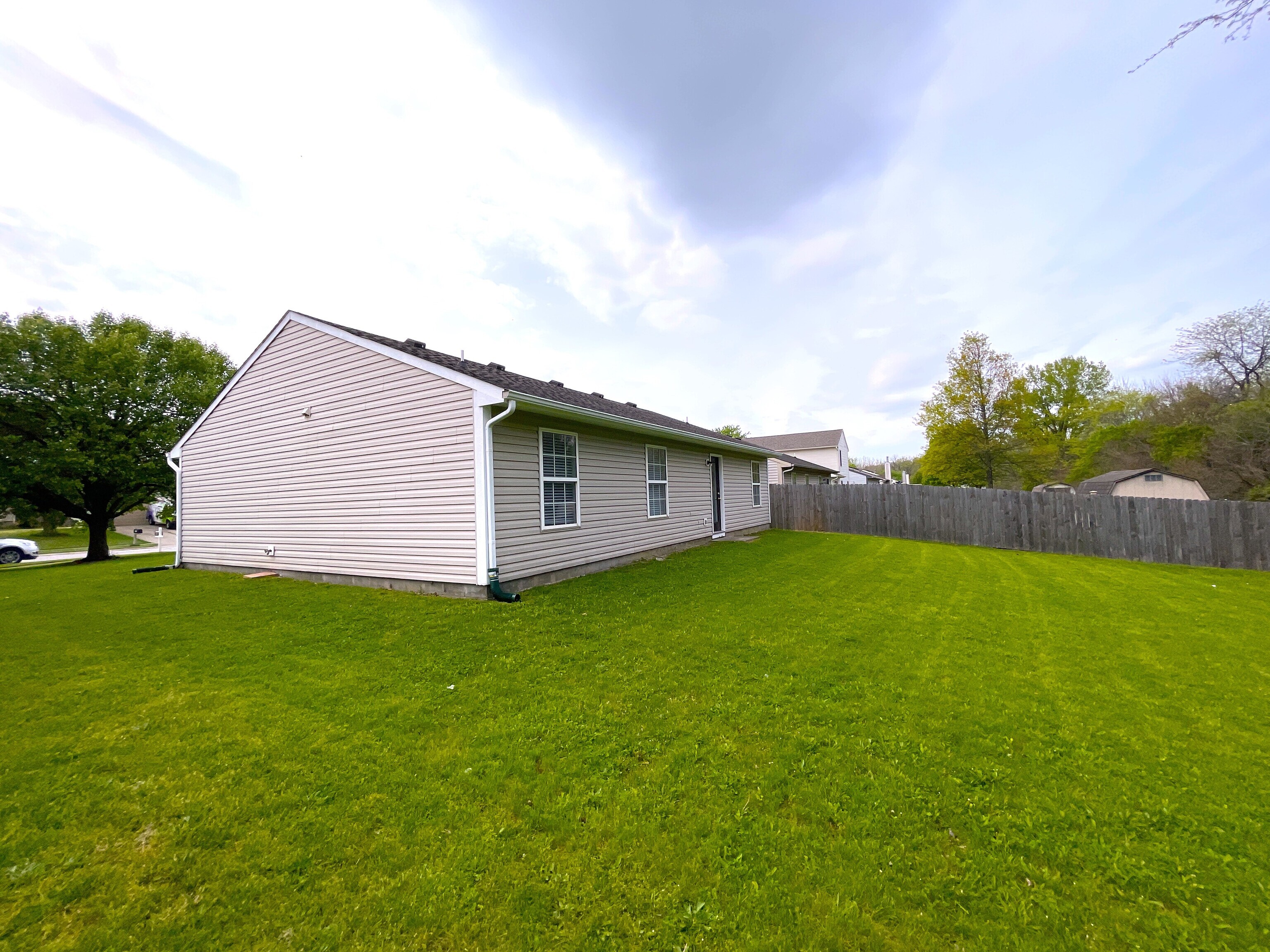 5332 Milhouse Road Indianapolis, IN 46221 - Photo 5 of 19 Gallery Image 5