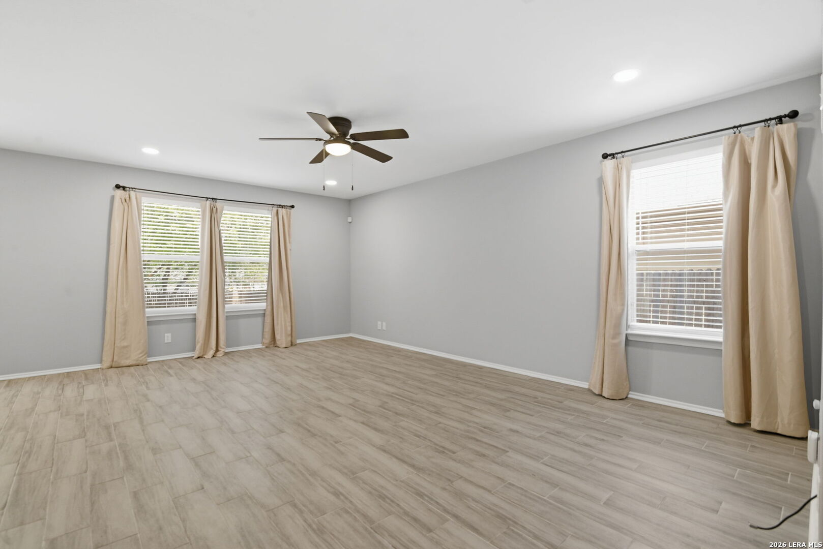 655 Rattler Bluff San Antonio, TX 78251 - Photo 5 of 28