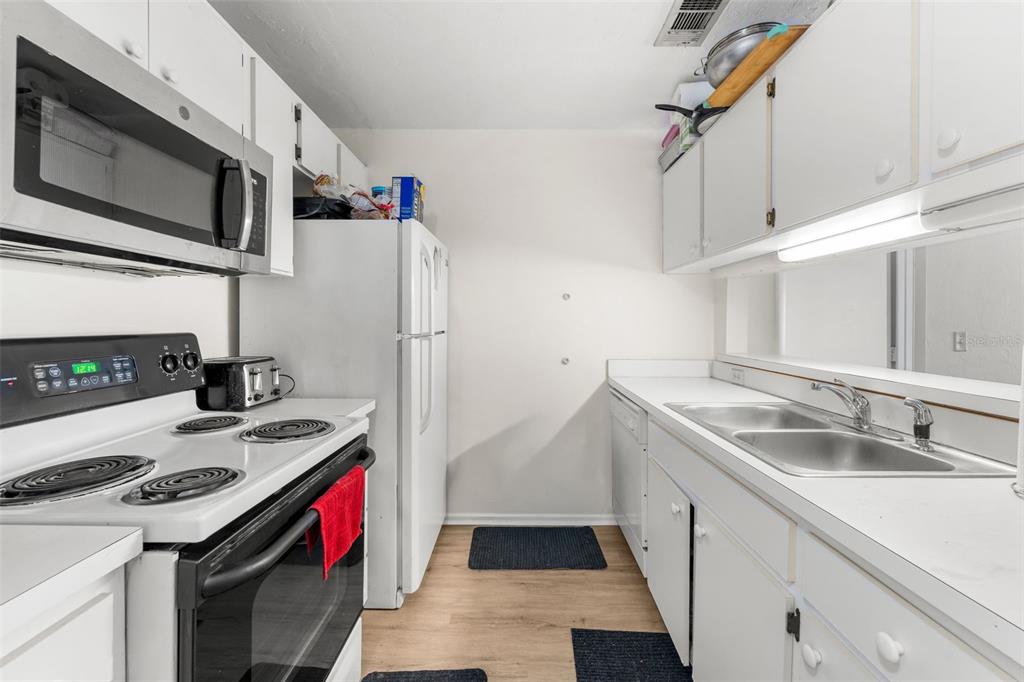 4000 Southwest 23rd Street, Unit 2303 Gainesville, FL 32608 - Photo 4 of 27