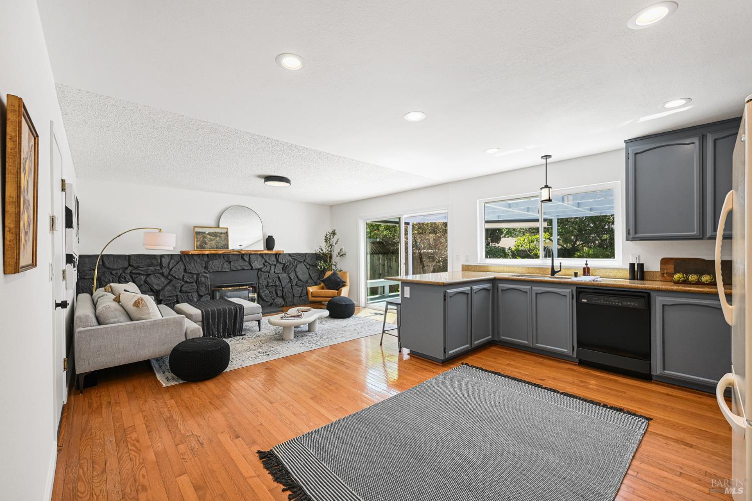 501 Firelight Drive Santa Rosa, CA 95403 - Photo 15 of 49