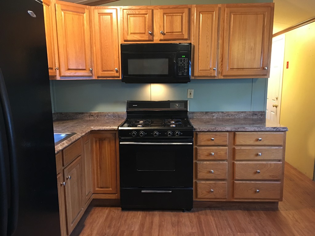 557-6 Southwest Cutoff Worcester, MA 01607 - Photo 7 of 13 Gallery Image 7