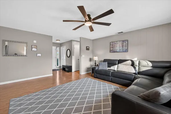 $455,000 | 1506 Robinwood Avenue, Clovis, CA 93611