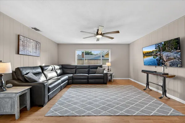 $455,000 | 1506 Robinwood Avenue, Clovis, CA 93611