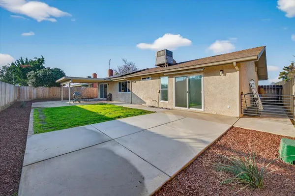 $455,000 | 1506 Robinwood Avenue, Clovis, CA 93611