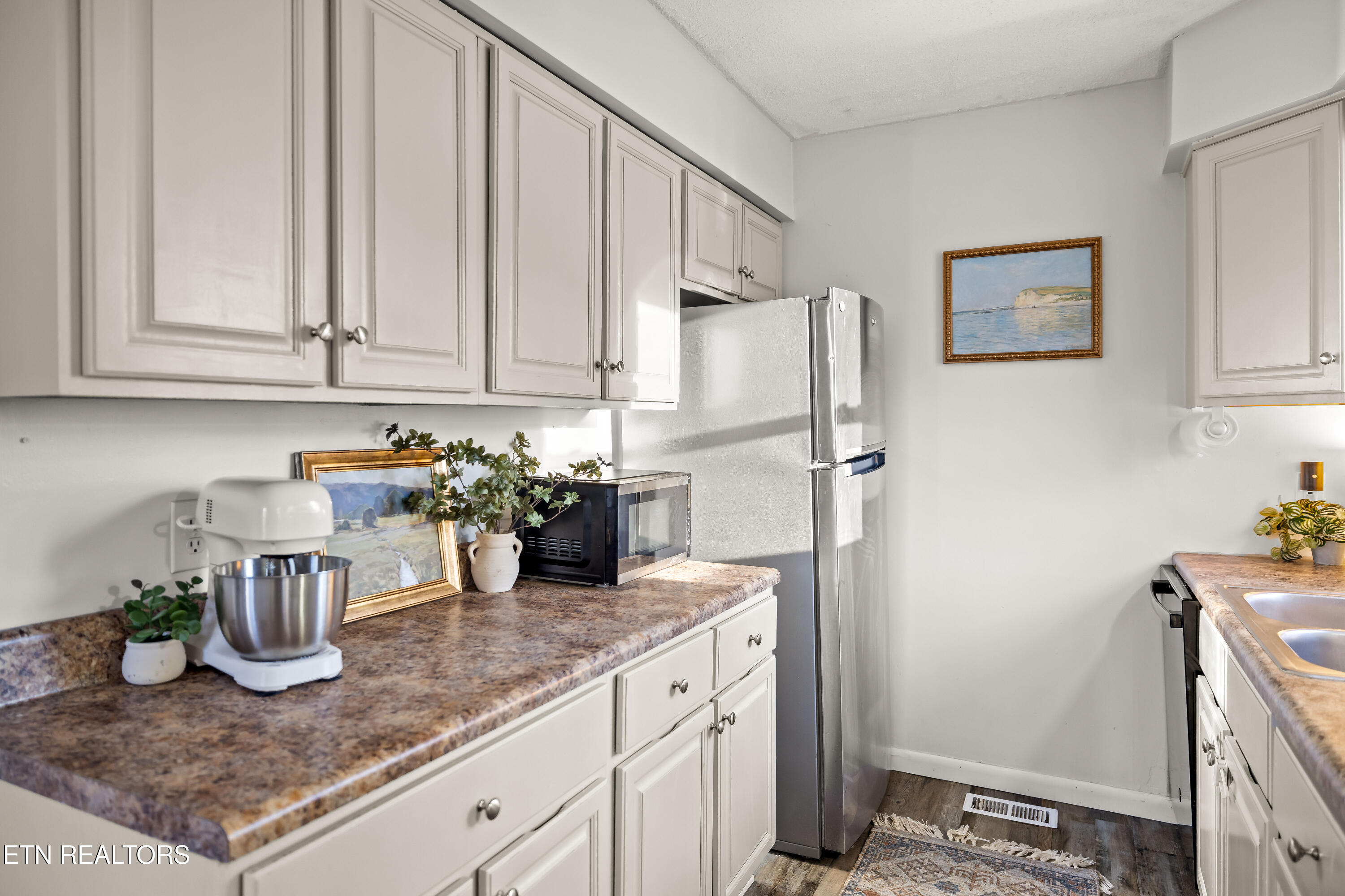 285 East Drive Oak Ridge, TN 37830 - Photo 11 of 24 285EastDr-8