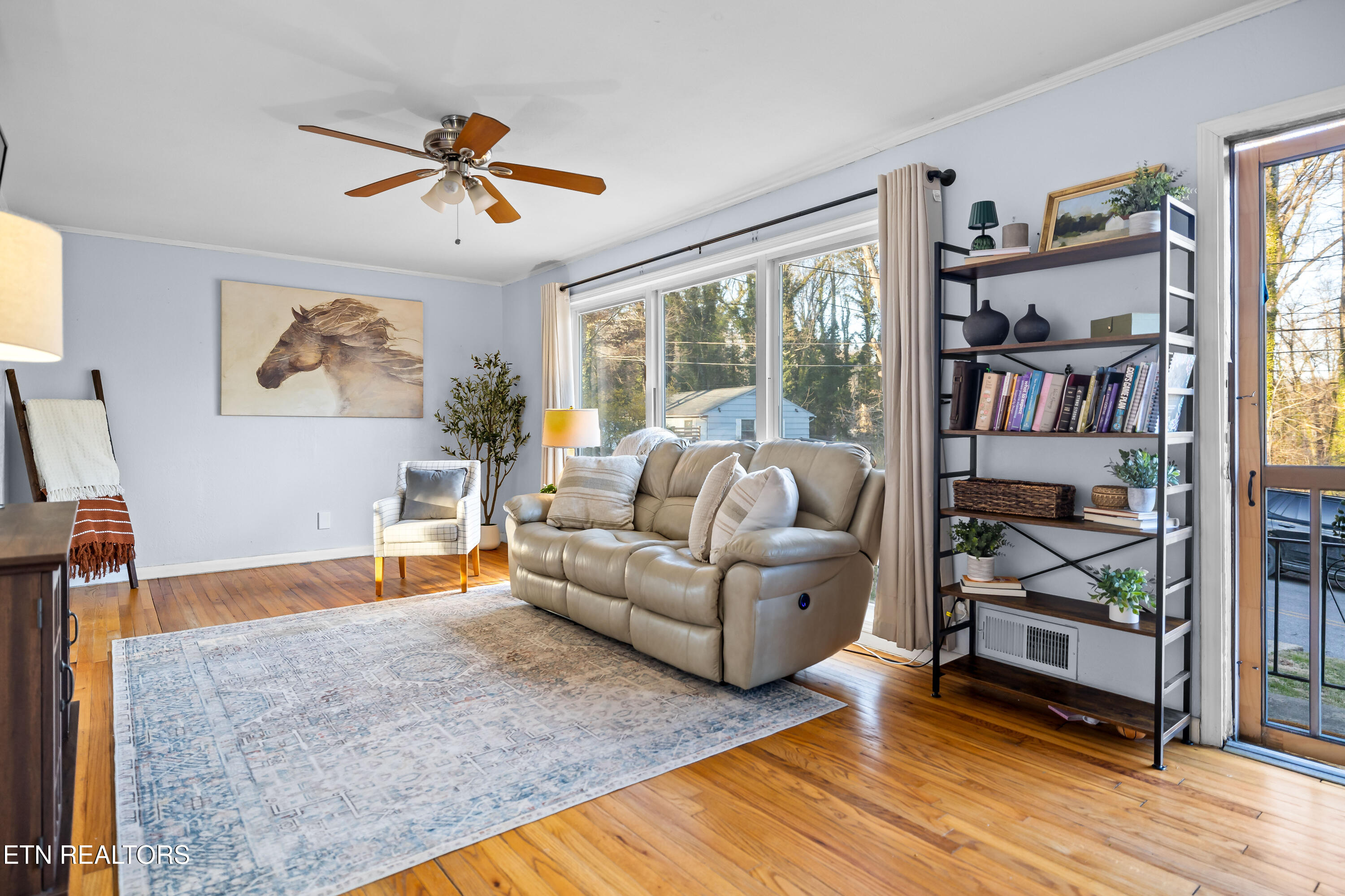 285 East Drive Oak Ridge, TN 37830 - Photo 5 of 24 285EastDr-15