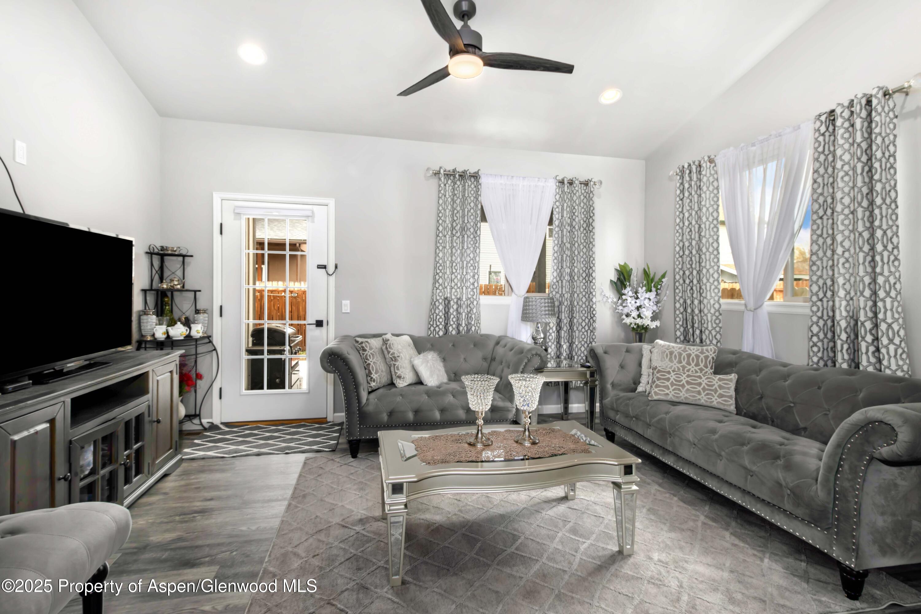 1667 Balsam Loop Rifle, CO 81650 - Photo 9 of 19 Living Room